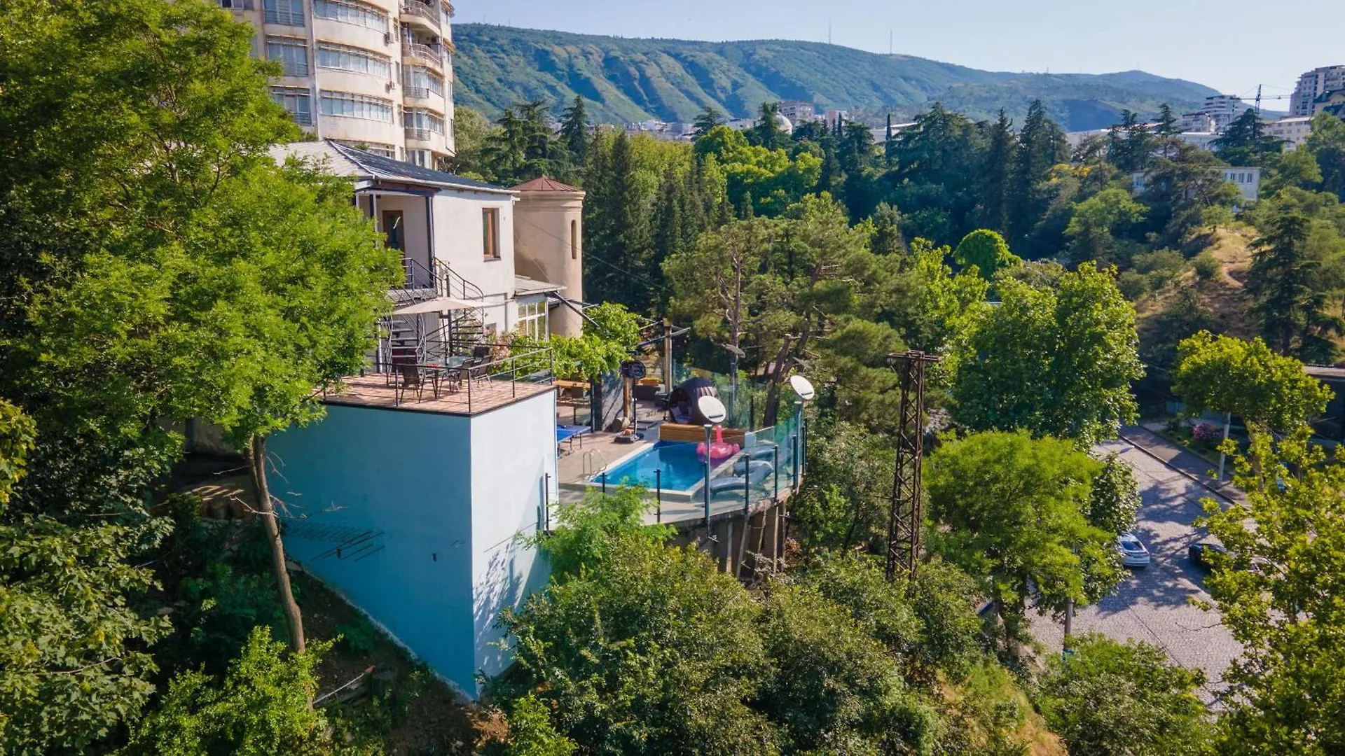 Central Apartment With A Swimming Pool Tbilisi 0*,  Georgien
